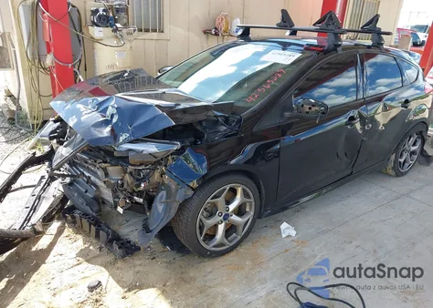 2017 Ford Focus из США, поврежденный, VIN 1FADP3L9XHL252184